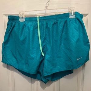 Women’s Nike shorts size XL